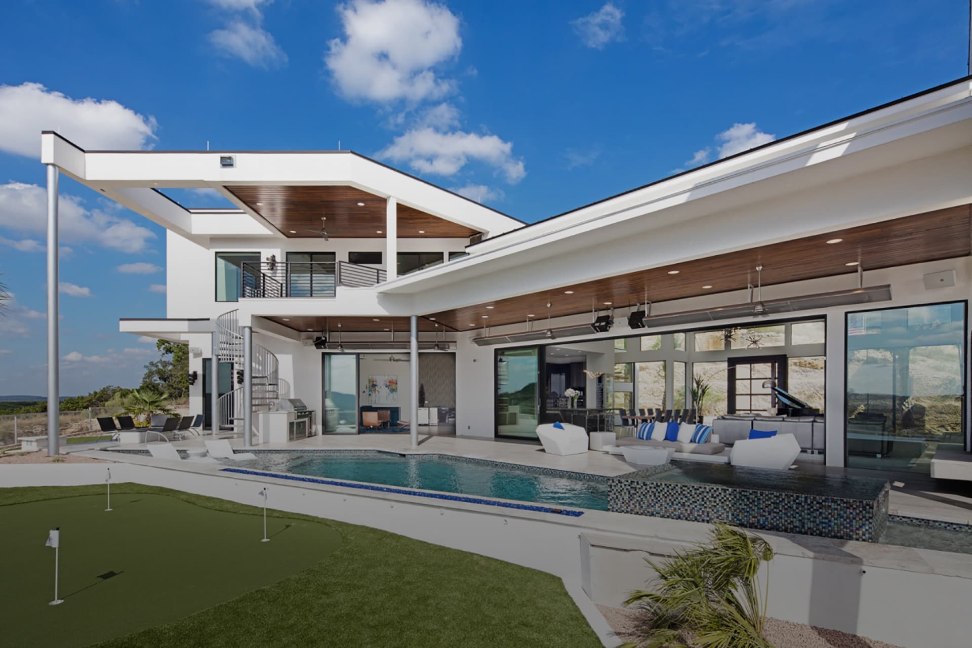 Image of https://cmdagencydev.wpengine.com/wp-content/uploads/2021/06/jeldwen-hero-image.jpg