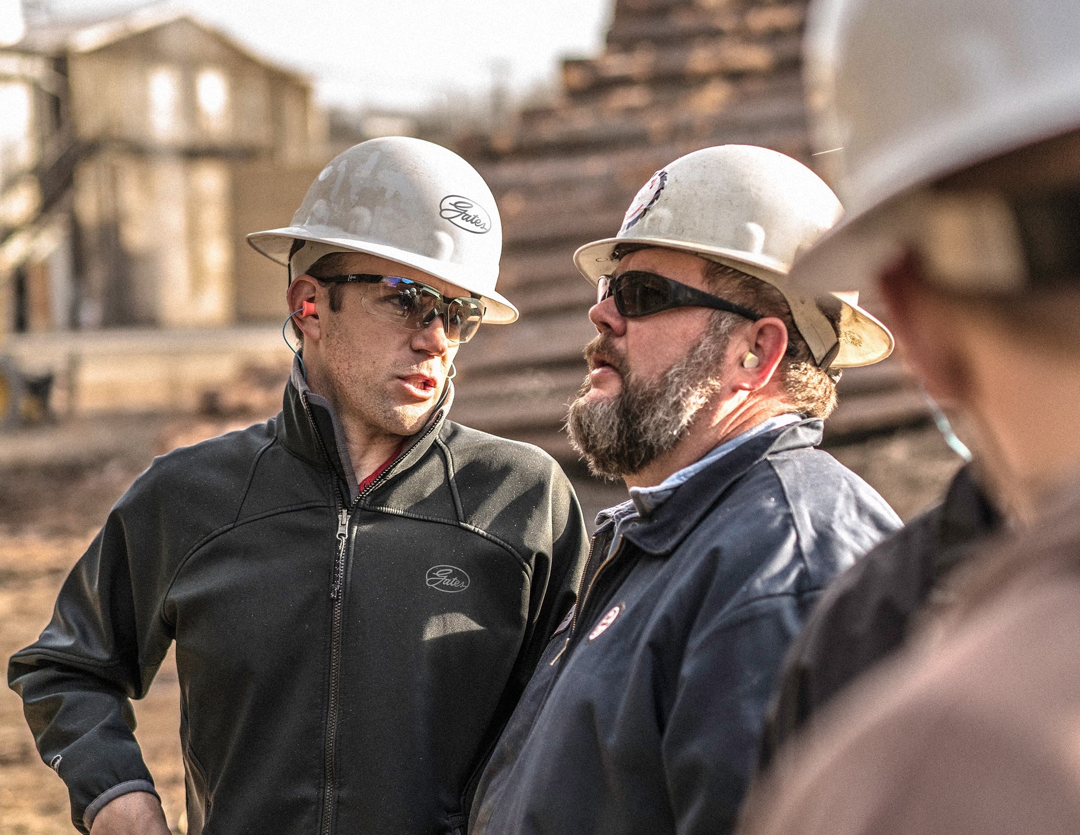 Image of https://cmdagencydev.wpengine.com/wp-content/uploads/2021/05/NEW_Gates_Customers@2x.jpg